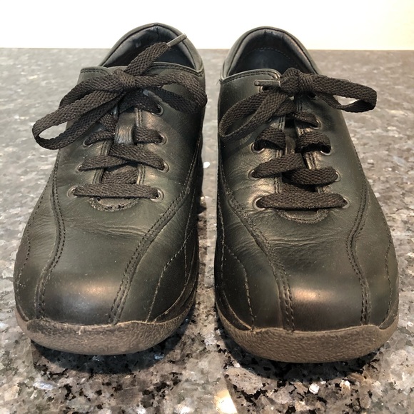 Dansko Kip black leather lace up walking shoes - Picture 4 of 10